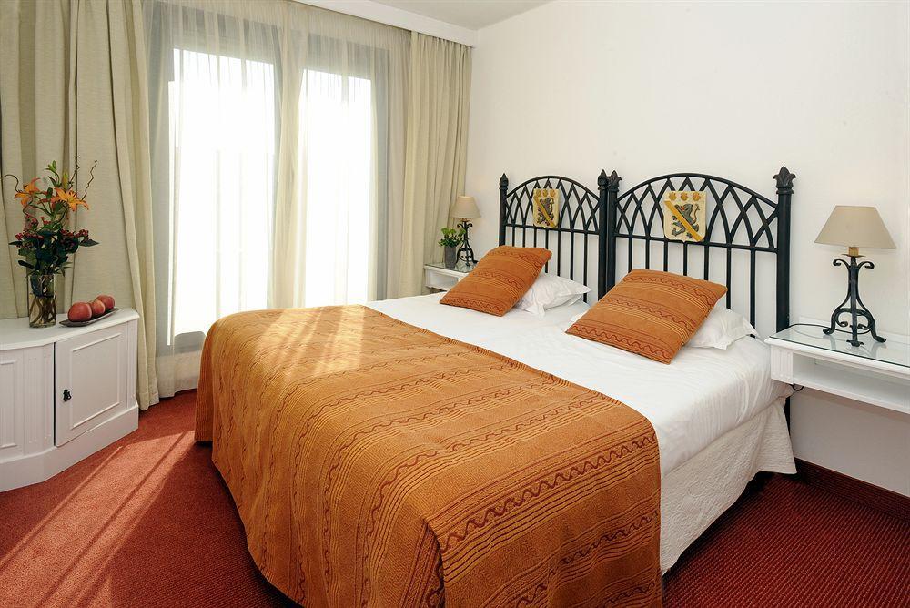 Grand Hotel Avignon