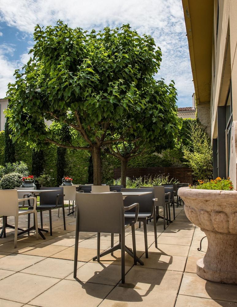 Grand 4* Avignon