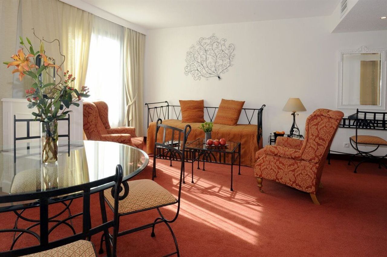Grand 4* Avignon